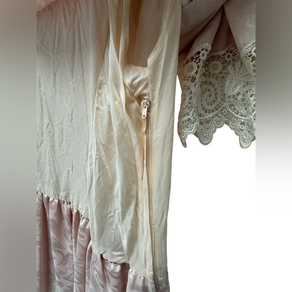 Vintage Lizzy & Johnny Tiered Lace Trim Dress - Picture 7 of 9